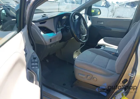 2017 Toyota Sienna Le 8 Passenger from USA, damaged, VIN 5TDKZ3DC6HS829782